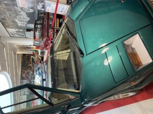 muzeum motoryzacji - zielone auto