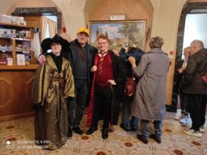 Członkowie Koła Wałbrzych na wycieczce do zamku w Mosznej
