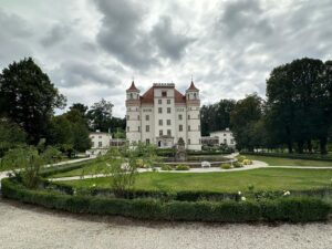 członkowie dolnośląskiego związku niewidomych na rajdzie górskim w ramach projektu niewidomy na szlaku