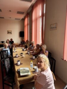 Spotkanie członków koła Jelenia Góra z przedstawicielką książnicy karkonoskiej