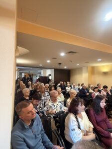 Członkowie Koła Jelenia Góra podczas uroczystości Białej Laski w Hotelu Feniks