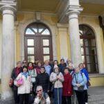 Członkowie koła Jelenia Góra podczas wizyty we Wrocławiu w muzeum etnograficznym